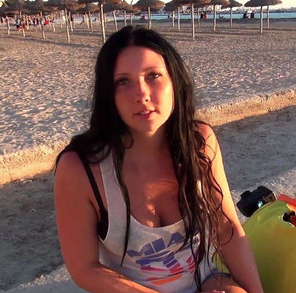 PickupGirls: Caro Cream - Pickup Teen On Beach 1080p
