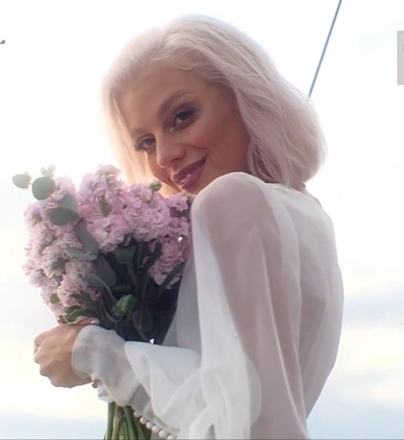 Owl Crystal Luxury Bride First Sex On Wedding Night FullHD 1080p