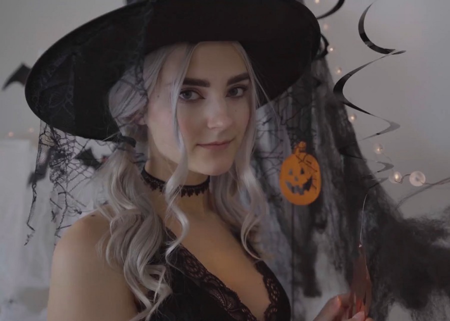 Eva Elfie Cute horny witch FullHD 1080p