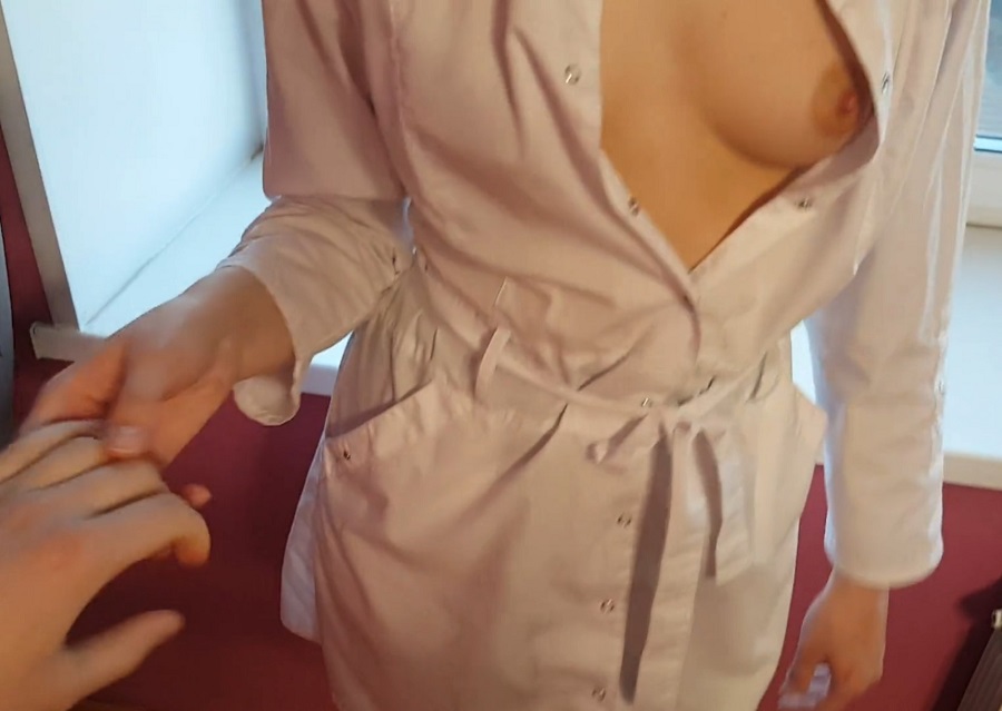Mari Saldy Sex with a Medical Student in a White Coat FullHD 1080p