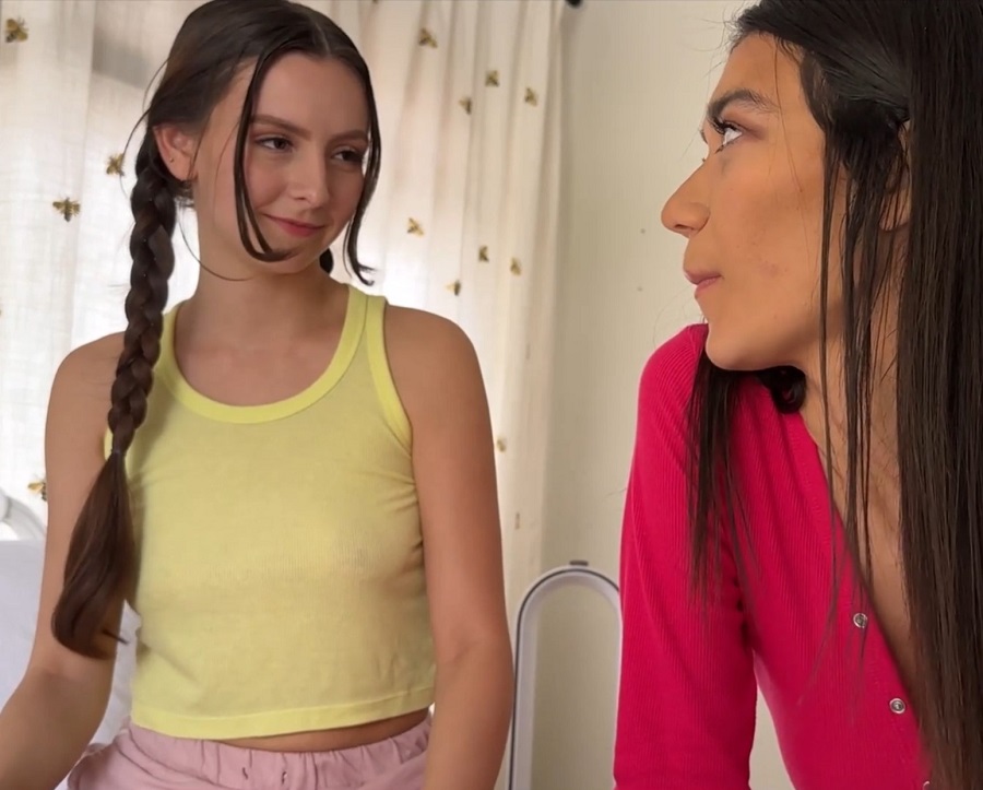 Serena Hill, Sawyer Cassidy Stepmom Checks Young Stepdaughter's Boyfriend's Penis FullHD 1080p