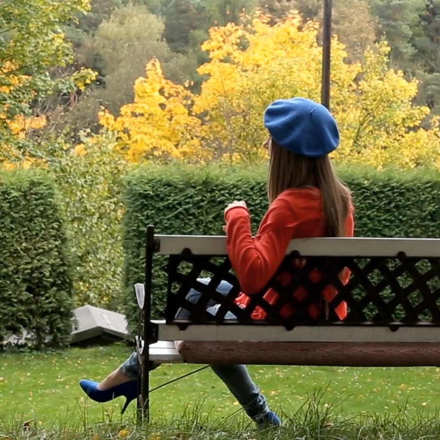 Anjelica Sex With A Beautiful Young French Girl In The Park FullHD 1080p