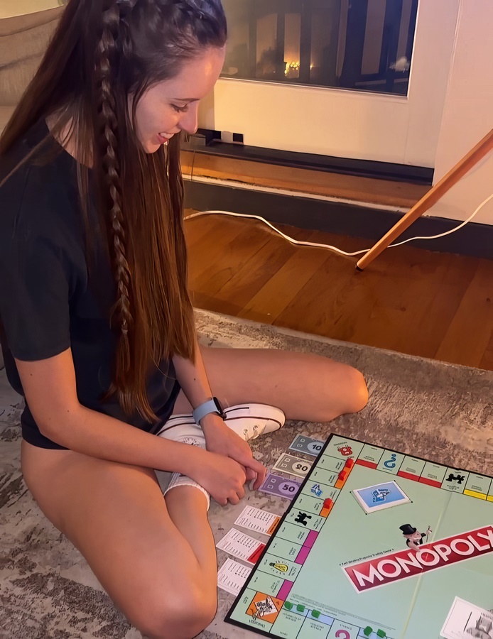 Babesafreak, Mia Ipanema Threesome After Monopoly Game Night FullHD 1920p