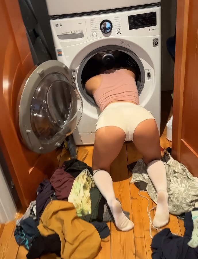 Trippie Bri Stepsis Stuck in the Washing Machine And Get Fucked By Me FullHD 1920p