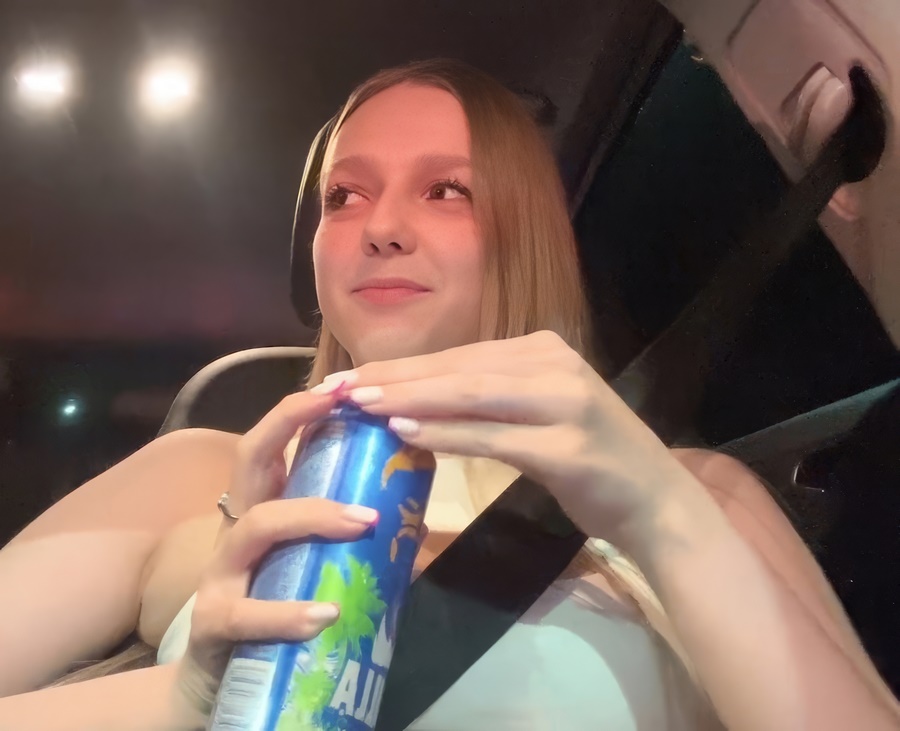 Arisha Mills A Russian Student Gave Herself Up For a Energy Drink FullHD 1080p