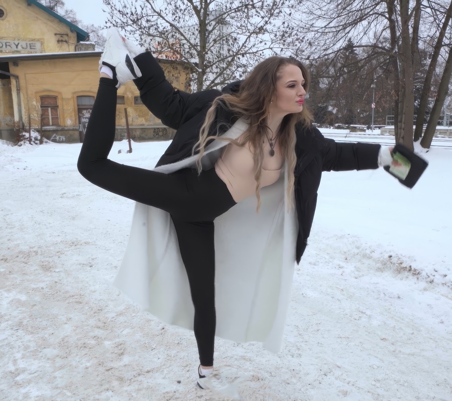 Lilith Liber Russian Ballerina Pickuped And Fucked For Money FullHD 1080p